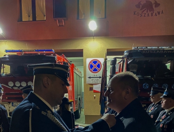 Uroczystość wręczenia medali dla strażaków z OSP Koszarawa - zdjęcie6