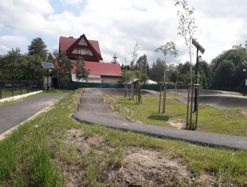 Budowa miejsca wypoczynku i rekreacji – rowerowy plac zabaw wraz z przebudową zjazdu z drogi powiatowej - zdjęcie7