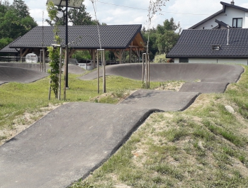 Budowa miejsca wypoczynku i rekreacji – rowerowy plac zabaw wraz z przebudową zjazdu z drogi powiatowej - zdjęcie11