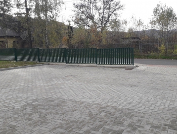Zagospodarowanie terenu wokół budynku Ośrodka Zdrowia oraz budynku nr 142 w Koszarawie - zdjęcie7