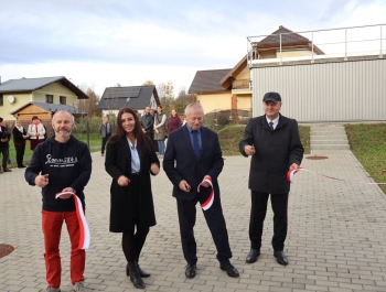 Uroczyste otwarcie inwestycji związanej z budową stacji uzdatniania wody i sieci wodociągowej - zdjęcie8