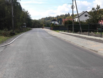 Uroczyste otwarcie inwestycji „Przebudowa dróg powiatowych na terenie Gminy Koszarawa” - zdjęcie16