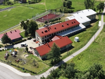 Remont dachu na budynku Szkoły Podstawowej w Koszarawie - zdjęcie3