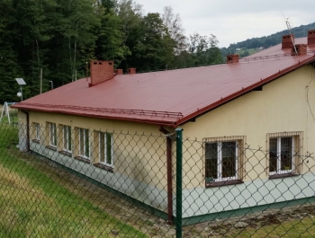 Remont dachu na budynku Szkoły Podstawowej w Koszarawie - zdjęcie6