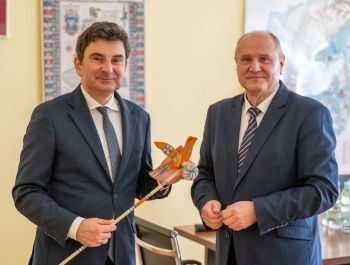 Wojewoda Śląski Pan Marek Wójcik z wizytą w Koszarawie - zdjęcie1